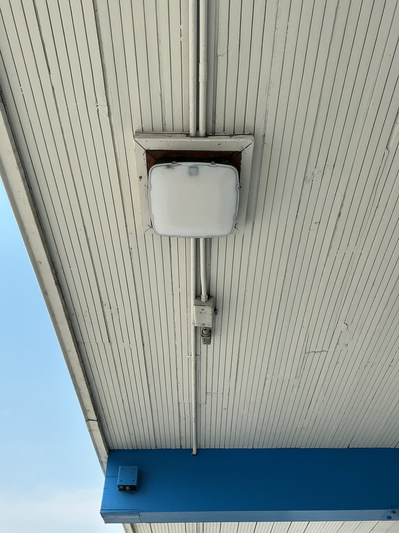 Exterior LED Fixture Swap at a Wenatchee Commercial Property image